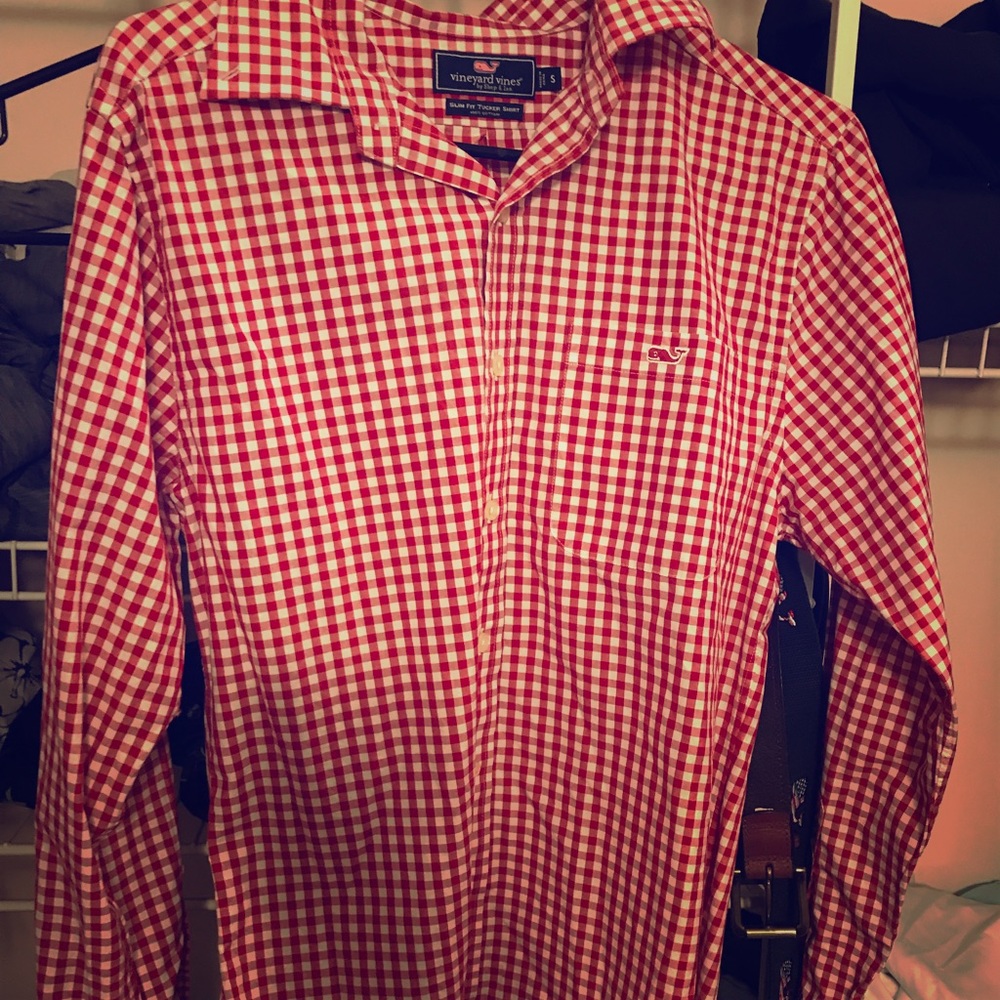 Small vineyard vines men’s button down shirt